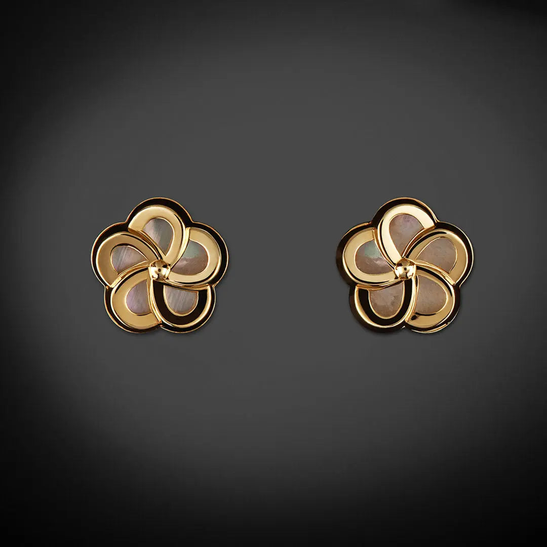 Aretes de oro 14K broquel Flor oro amarillo y madre perla GIALLO JEWELRY