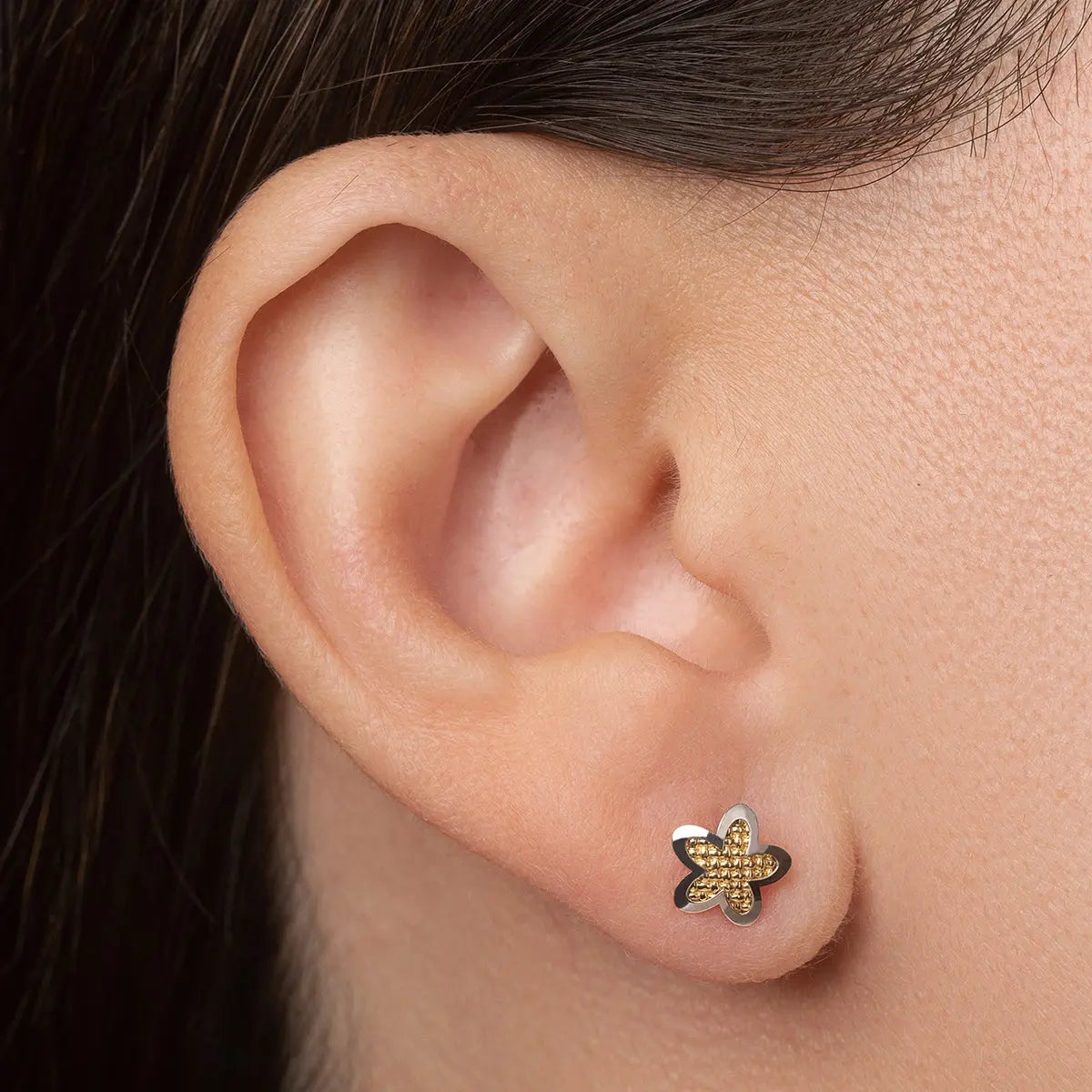 Aretes de oro 14k Broquel Estrella en nudos de oro con oro amarillo y oro blanco GIALLO JEWELRY