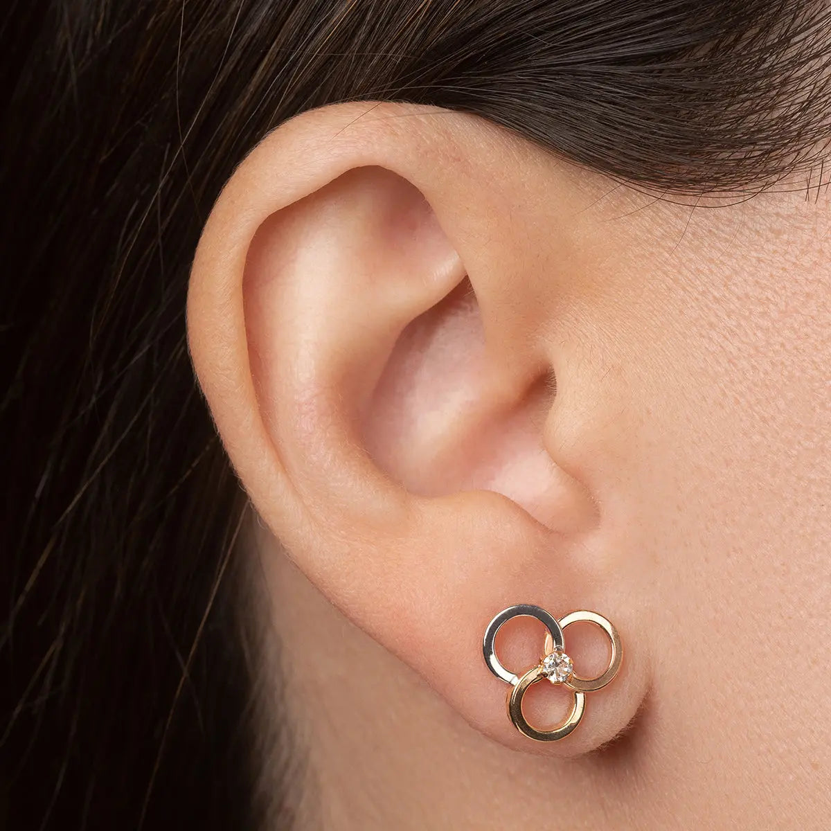 Aretes de oro 14k Broquel Triada de aros con oro amarillo, oro rosado, oro blanco y zirconia GIALLO JEWELRY